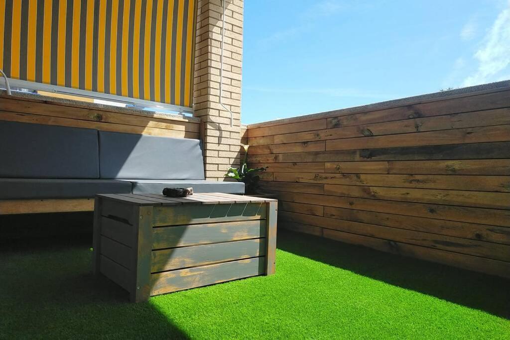 Apartamento Para 5 Personas Frente Al Mar Con Piscina Y Parking Cubelles Exterior photo