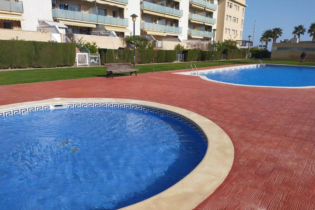 Apartamento Para 5 Personas Frente Al Mar Con Piscina Y Parking Cubelles Exterior photo