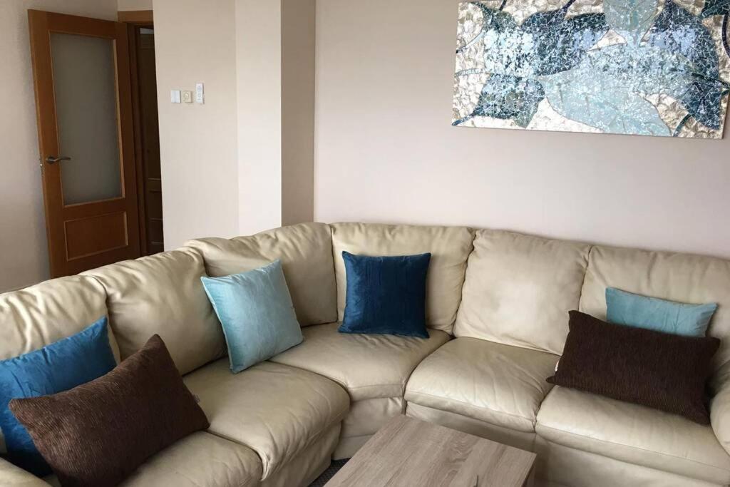 Apartamento Para 5 Personas Frente Al Mar Con Piscina Y Parking Cubelles Exterior photo