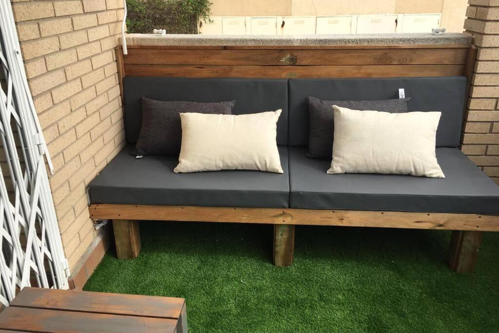 Apartamento Para 5 Personas Frente Al Mar Con Piscina Y Parking Cubelles Exterior photo