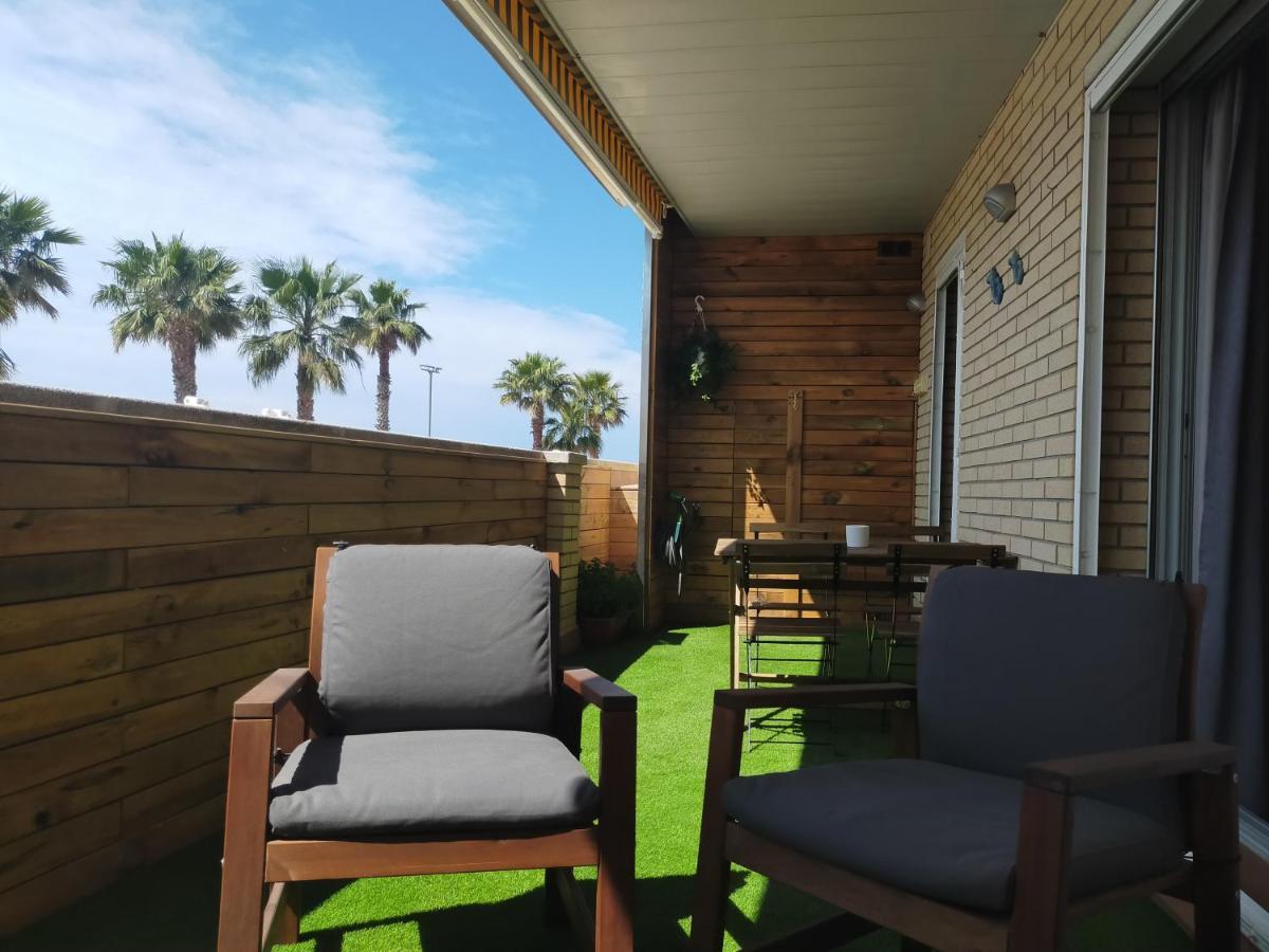 Apartamento Para 5 Personas Frente Al Mar Con Piscina Y Parking Cubelles Exterior photo